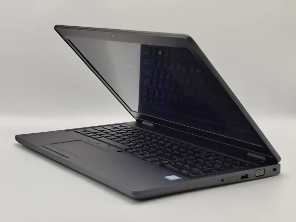 Dell Latitude E5590