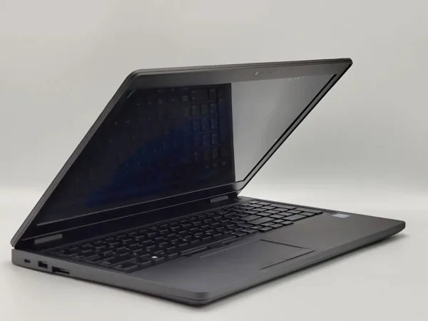 Dell Latitude E5590