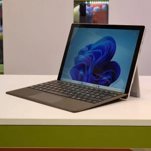 لپتاپ استوک 12 اینچی Microsoft Surface Pro 6 i5