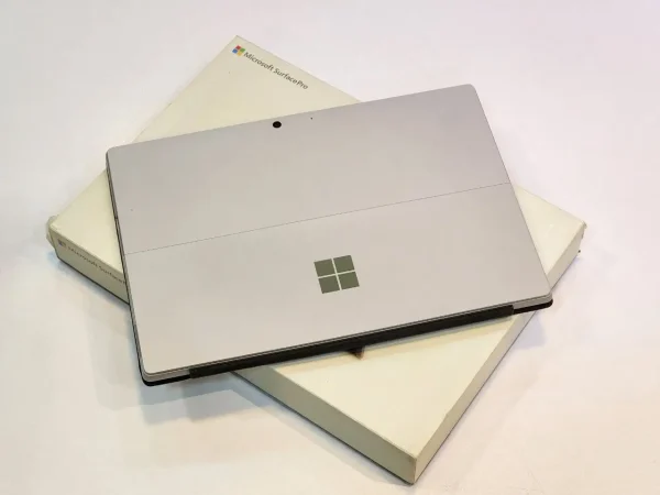 Microsoft Surface Pro 7 i3