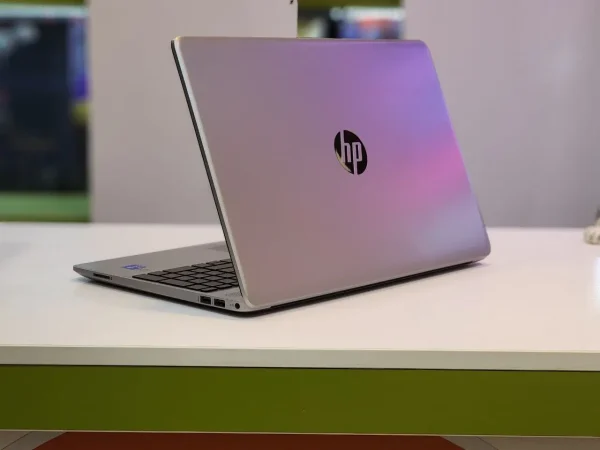 HP 250-G9