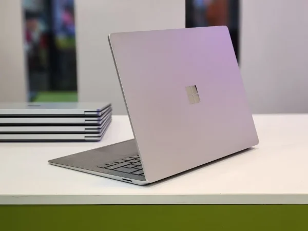 Microsoft Surface Laptop 4