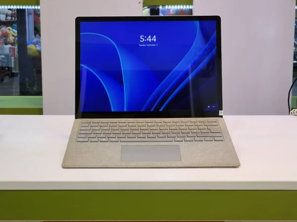 Microsoft Surface Laptop 2