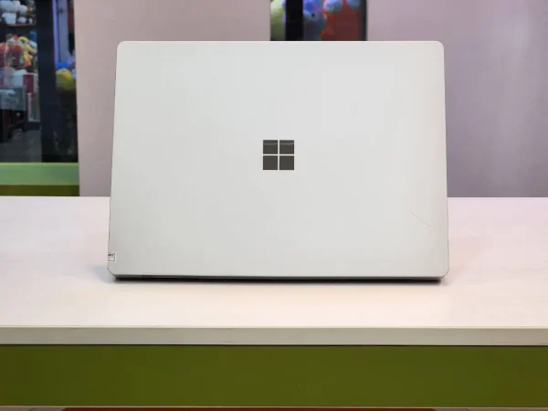 Microsoft Surface Laptop 2