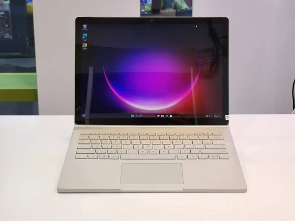 لپ تاپ 13 اینچی Microsoft Surface Book 2