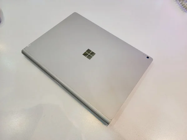 لپ تاپ 13 اینچی Microsoft Surface Book 2