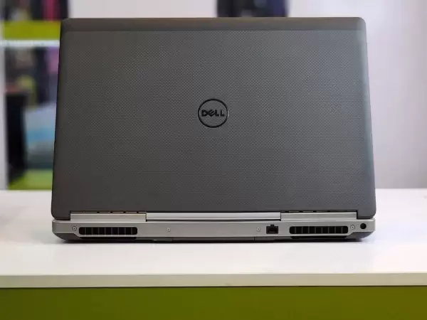 لپتاپ استوک کارکرده 17 اینچی Dell Precision 7720 2G - Image 3