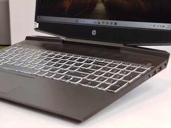 لپ تاپ گیمینگ  15 اینچی HP Pavilion Gaming i7 - Image 5