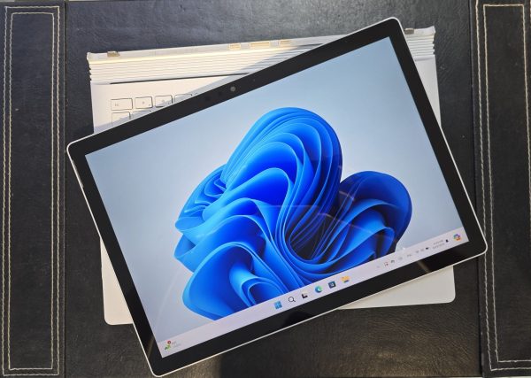 لپتاپ استوک Microsoft Surface Book 2 i7-8650/16/512/2G